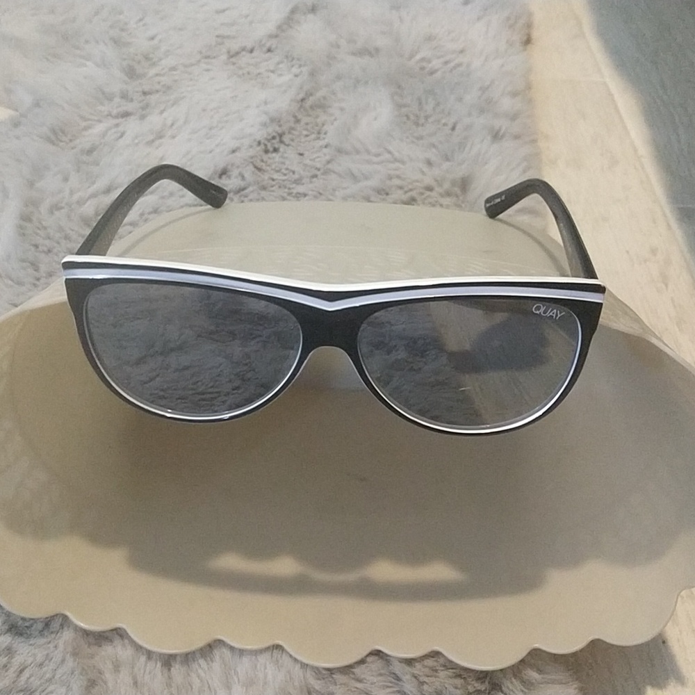 Quay sunglasses - Picture 3 of 8
